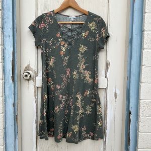 Short Green Floral Women’s Dress Size Medium